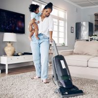 MomPhoneHousework